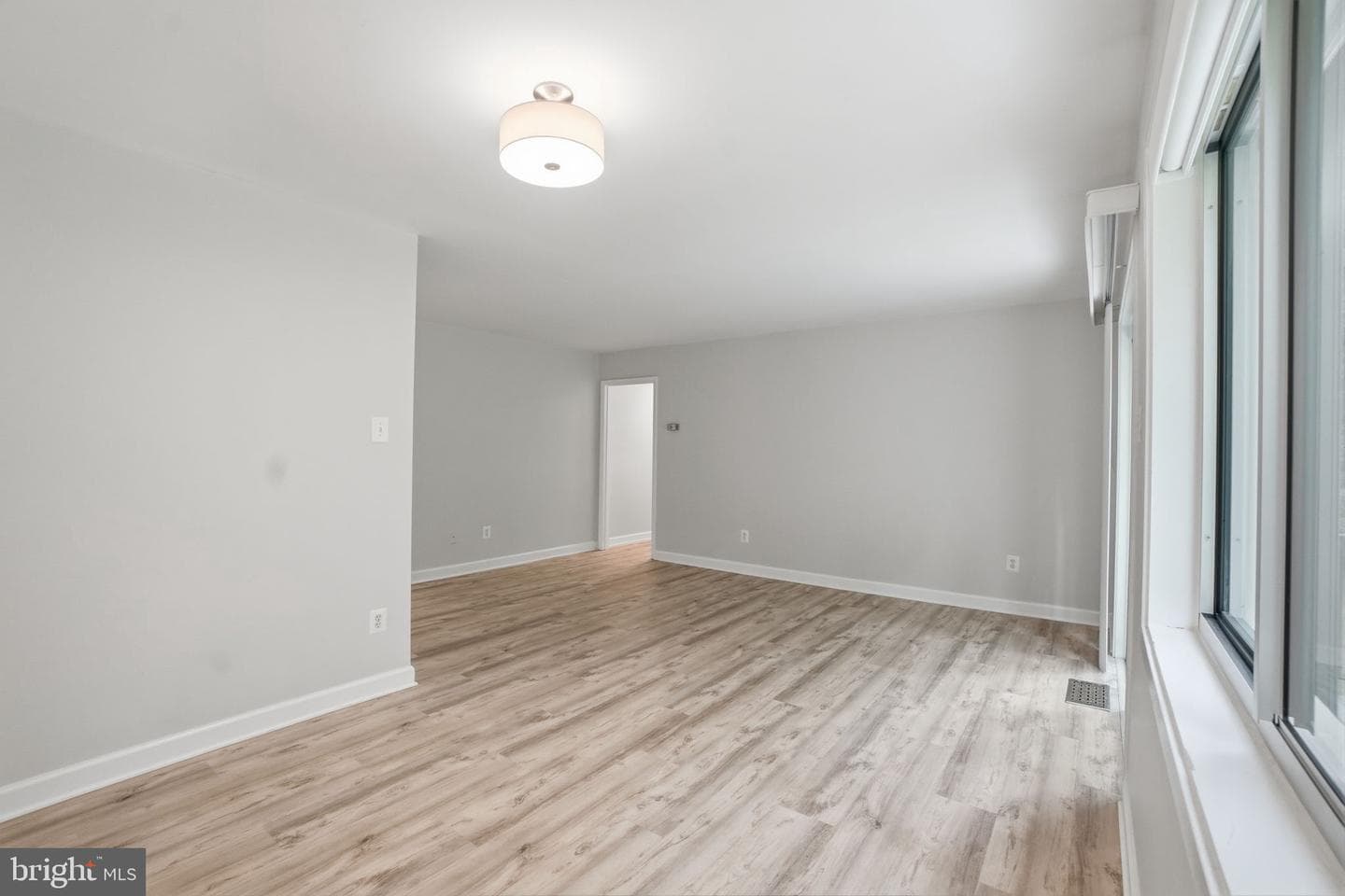 10607 Kenilworth Avenue #k-202 photo 13