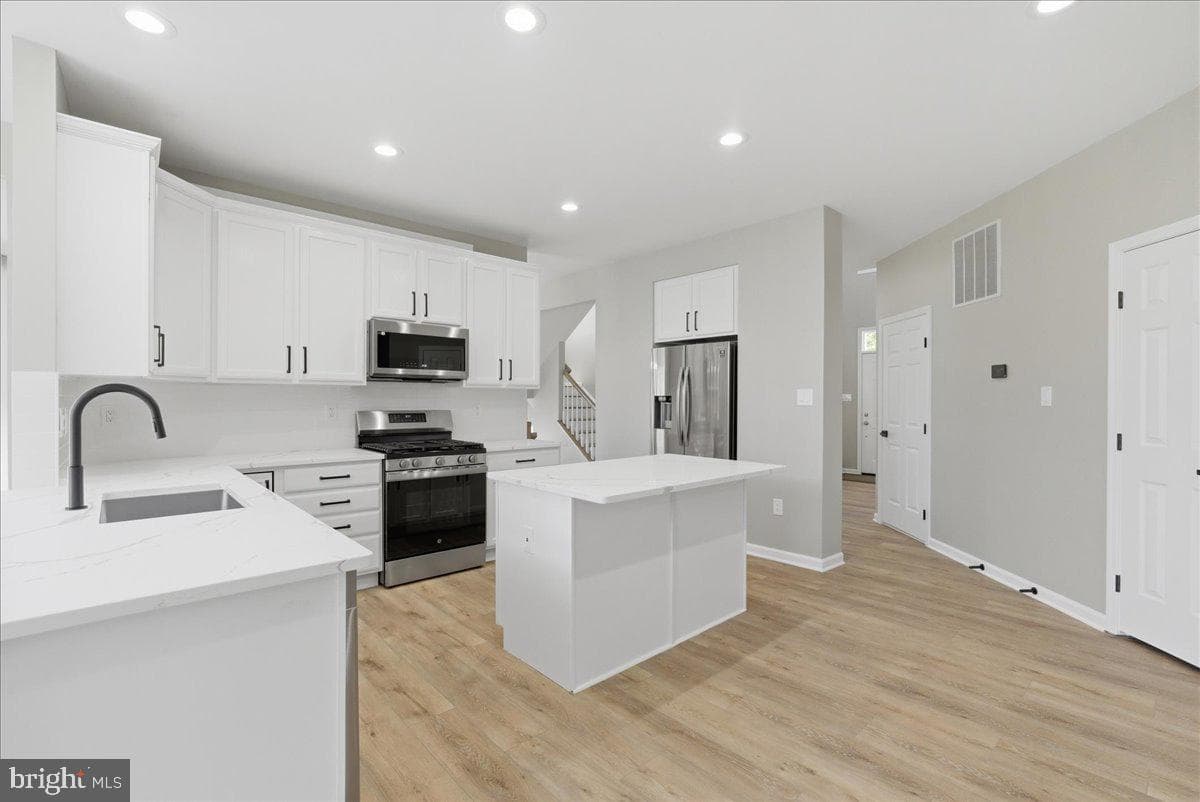 17303 Haverstraw Court photo 14