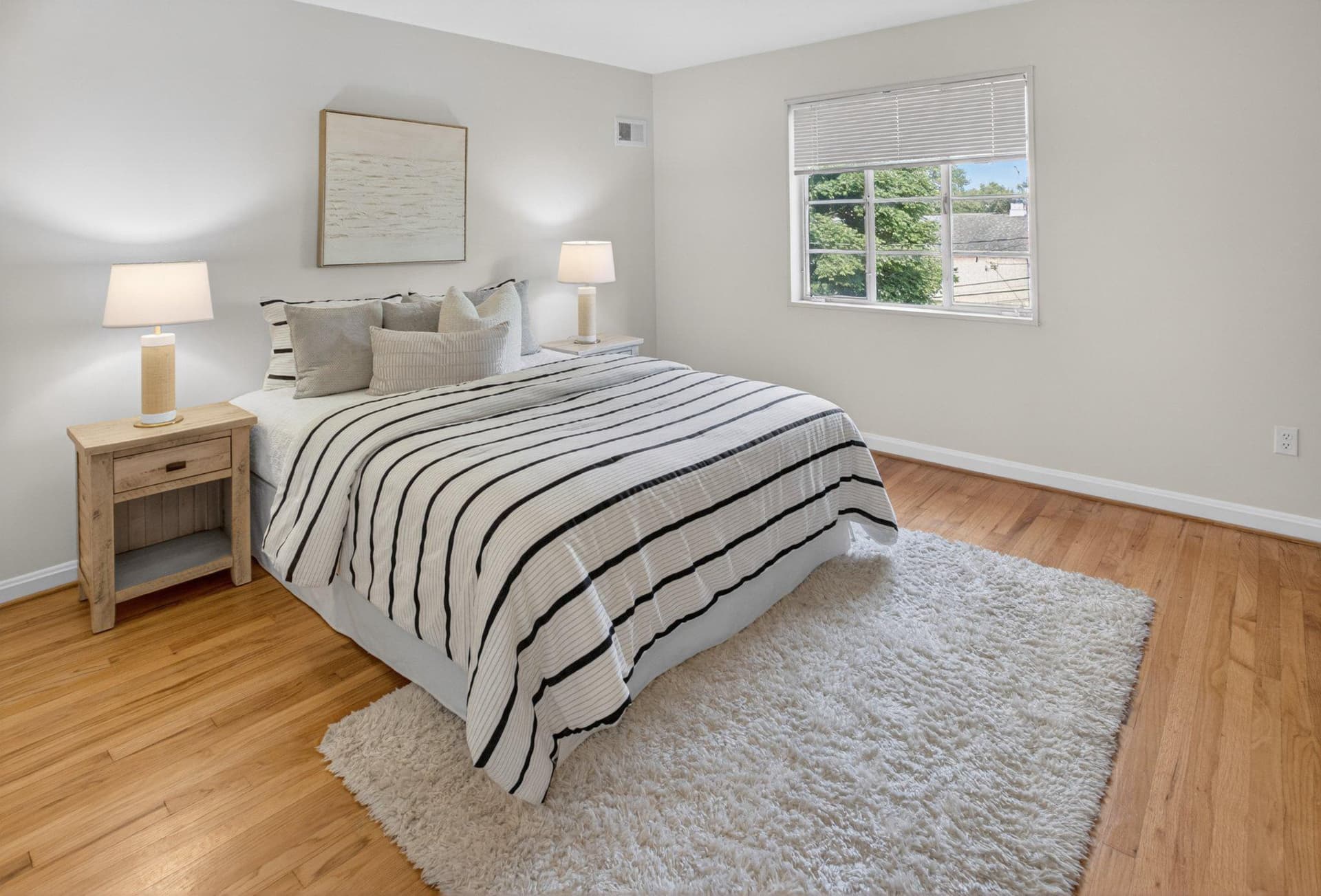 5354 Pooks Hill Road #302 photo 11