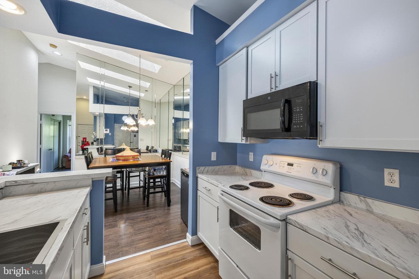 3323 Sir Thomas Drive #3-A-41 photo 11