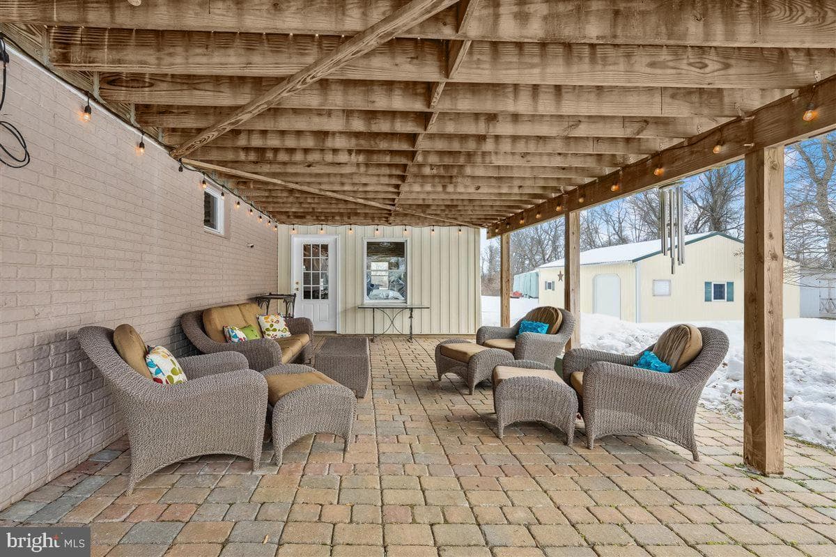 9500 Holsey Road photo 67