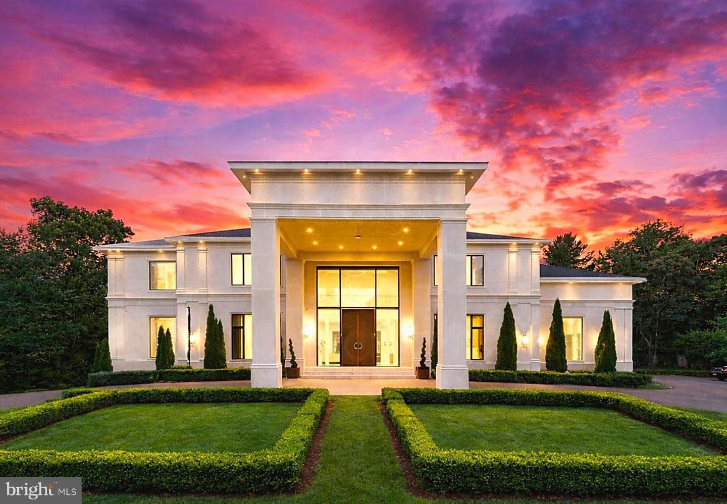 8880 Bradley Boulevard, Bethesda