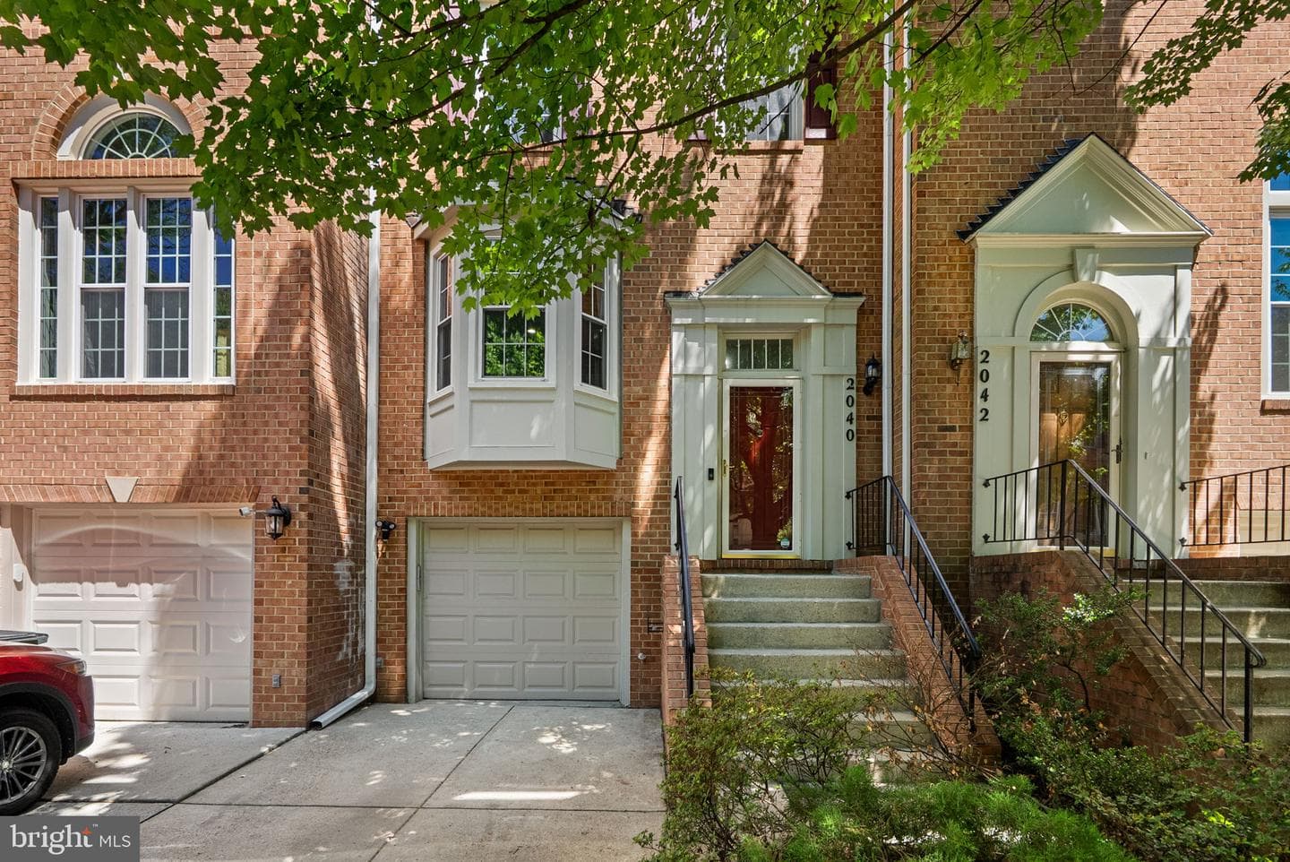 2040 Westchester Drive photo 2