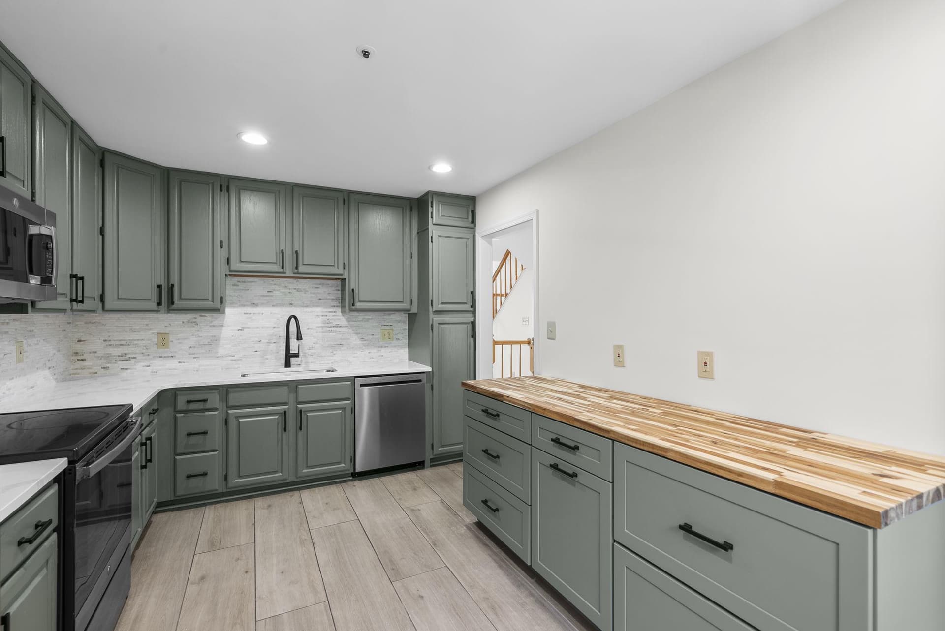 2040 Westchester Drive photo 7
