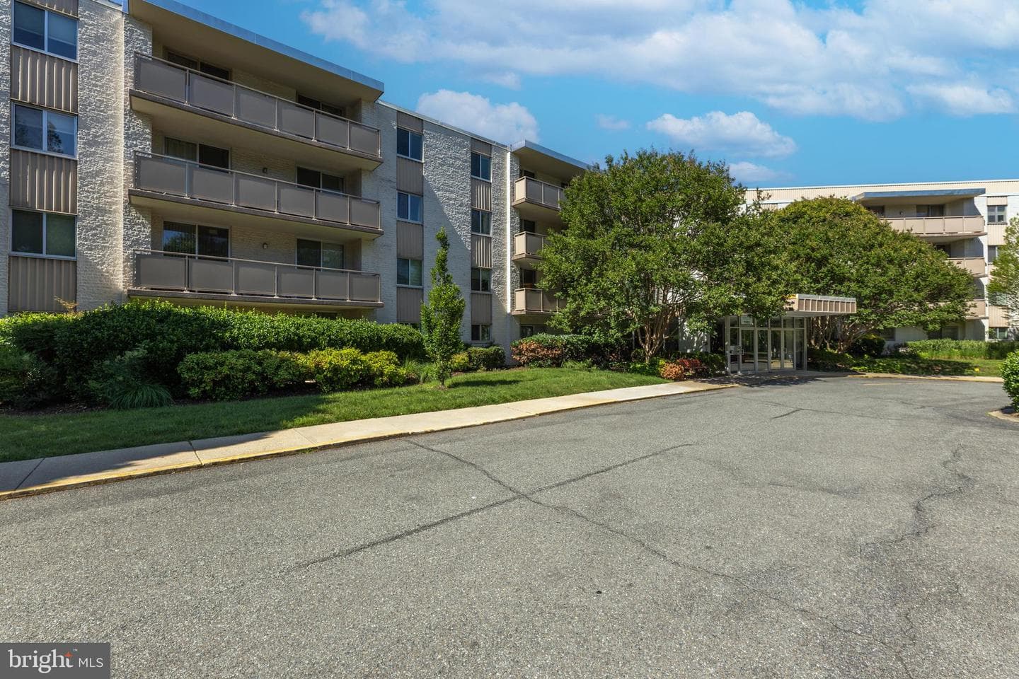 7501 Democracy Boulevard #b-218 photo 11