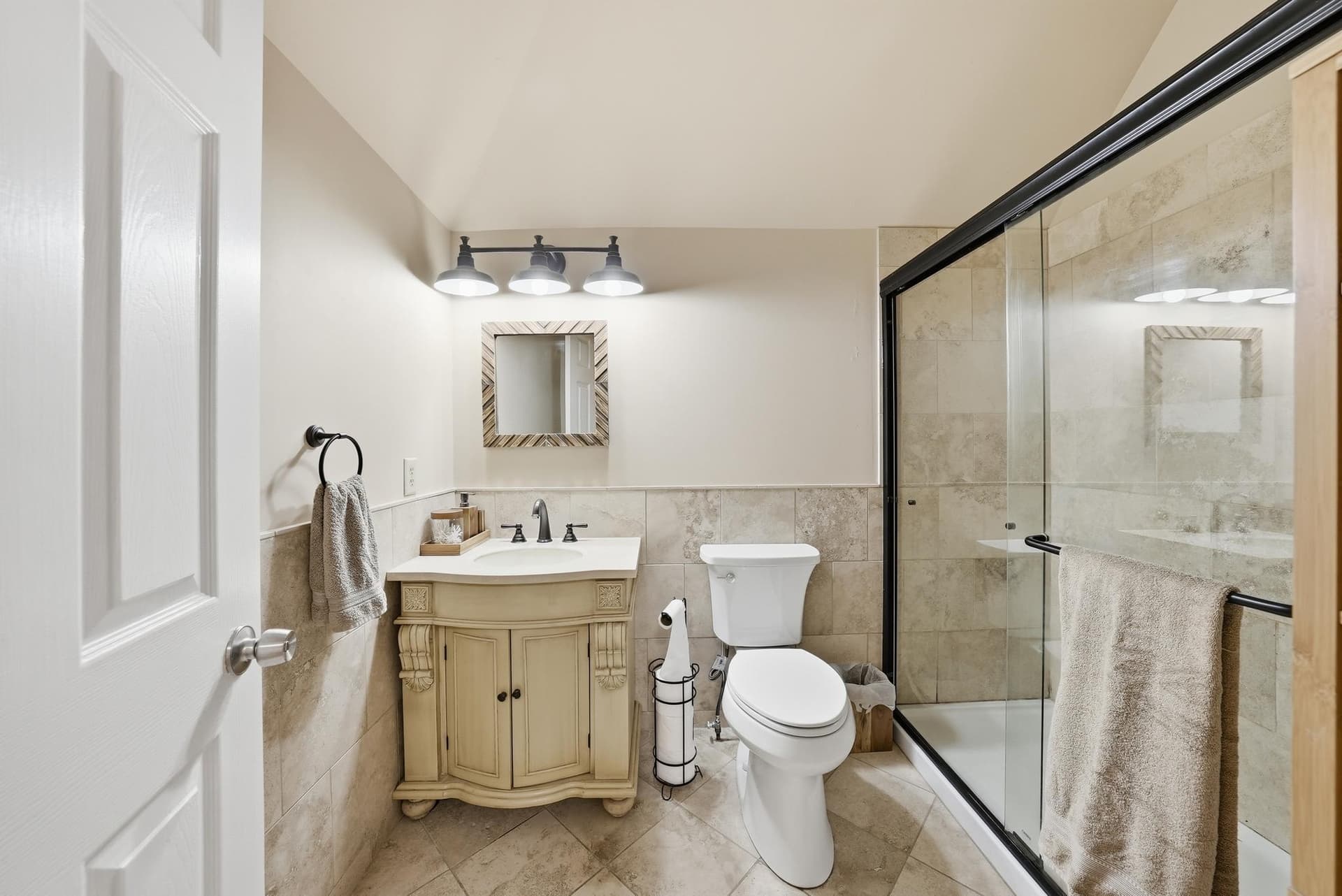 15802 Radwick Lane photo 27