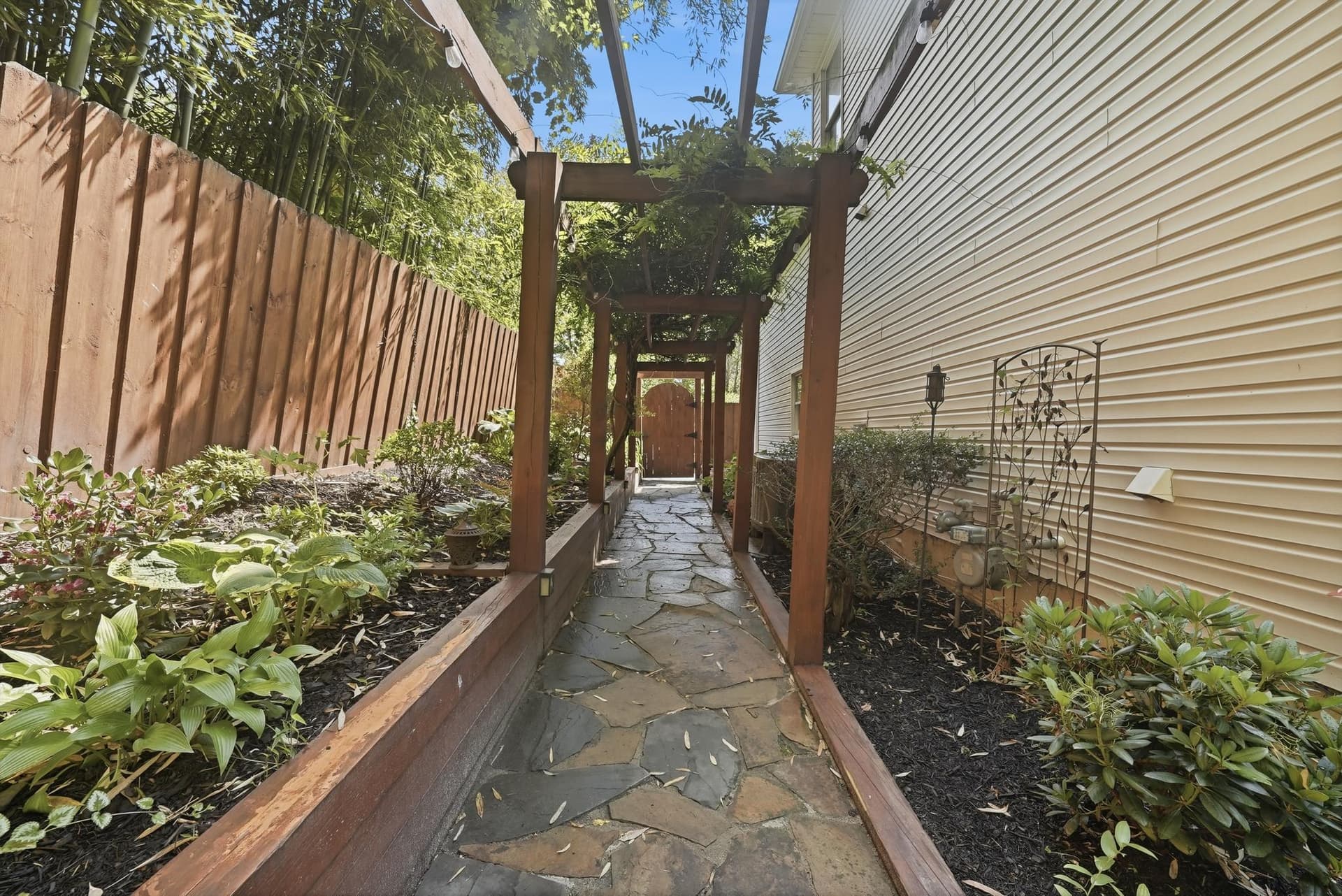 15802 Radwick Lane photo 40