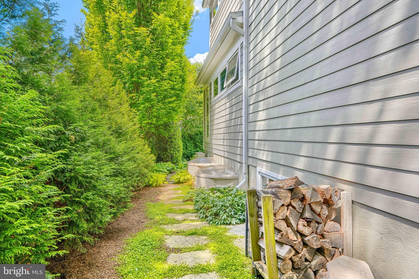 5617 Northfield Road photo 68