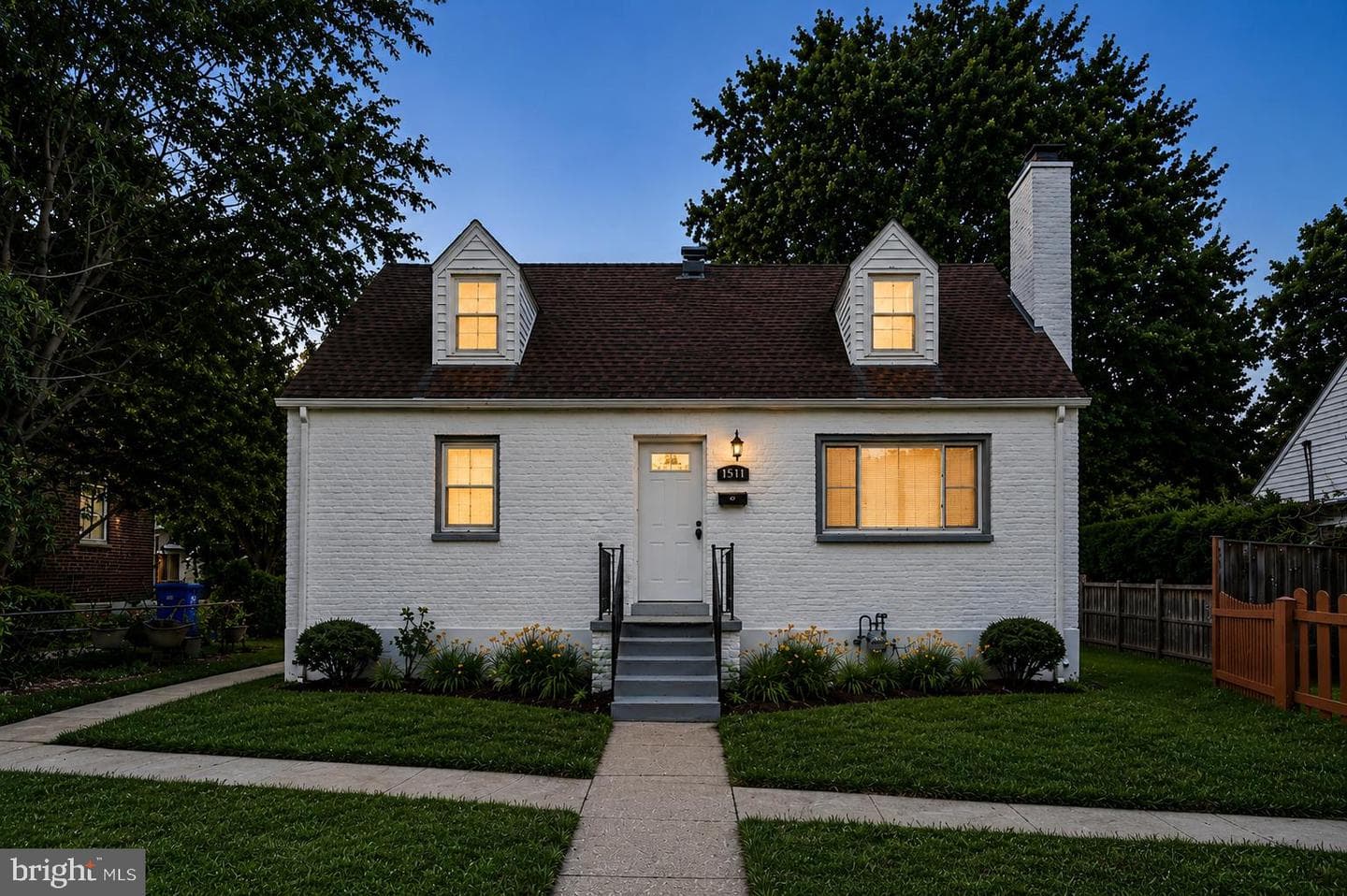1511 Crest Road photo 3