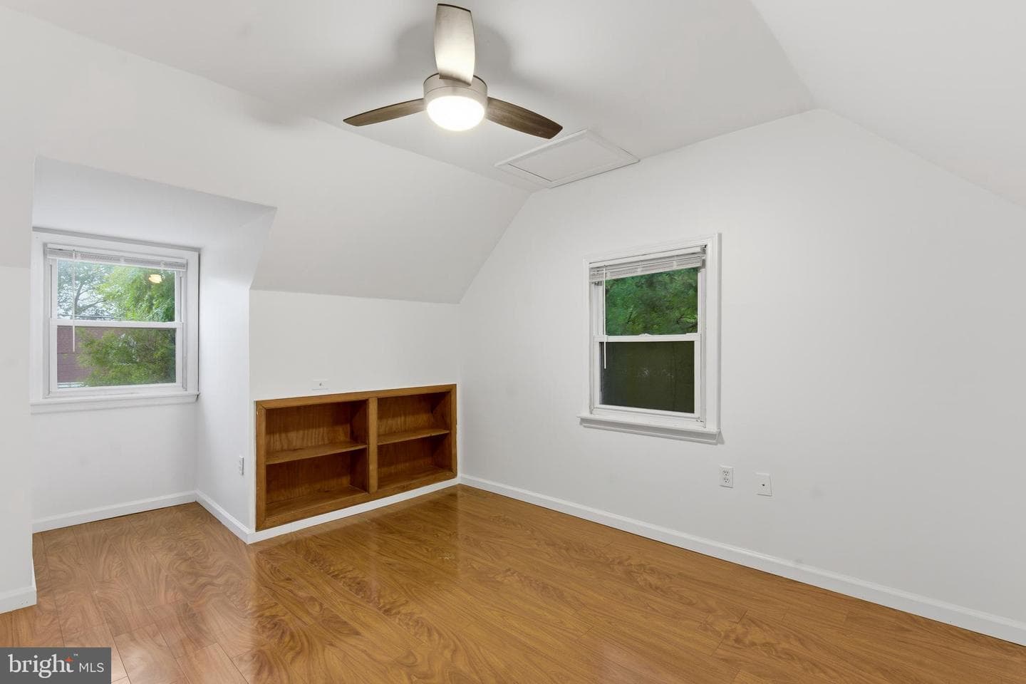 1511 Crest Road photo 60