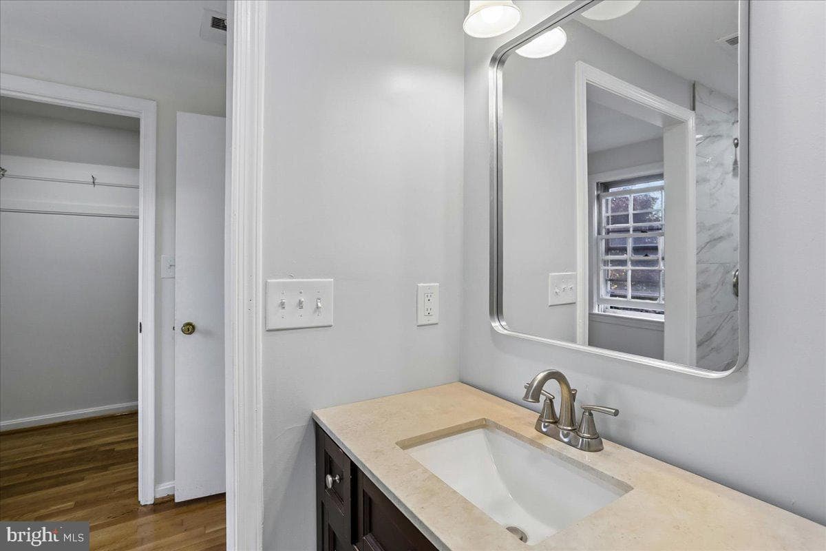 9812 Canal Road photo 23