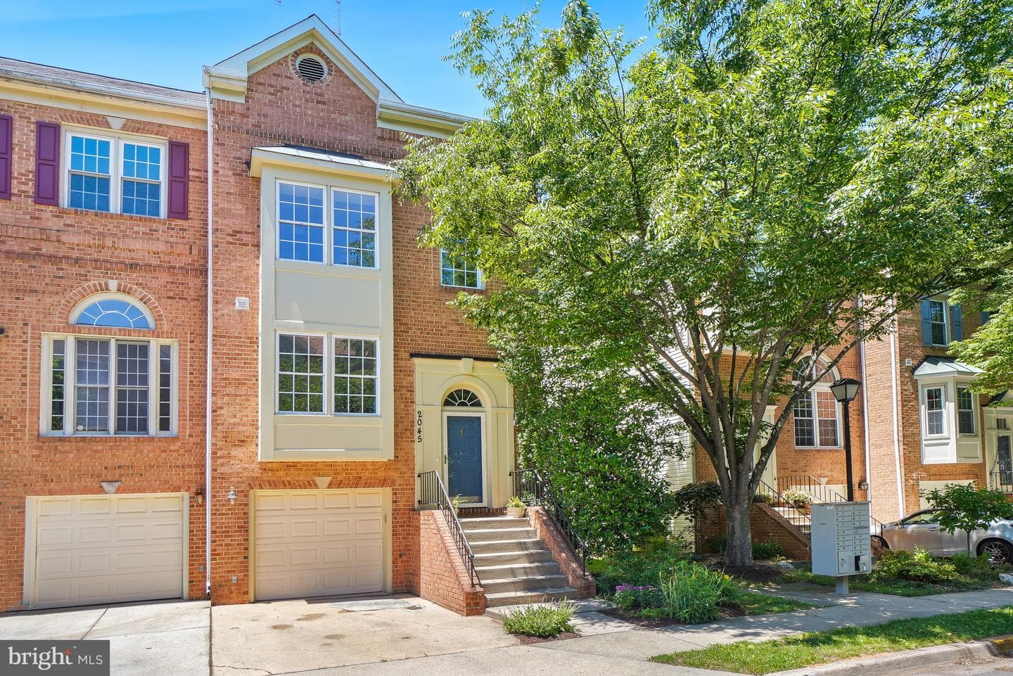 2045 Westchester Drive photo 2