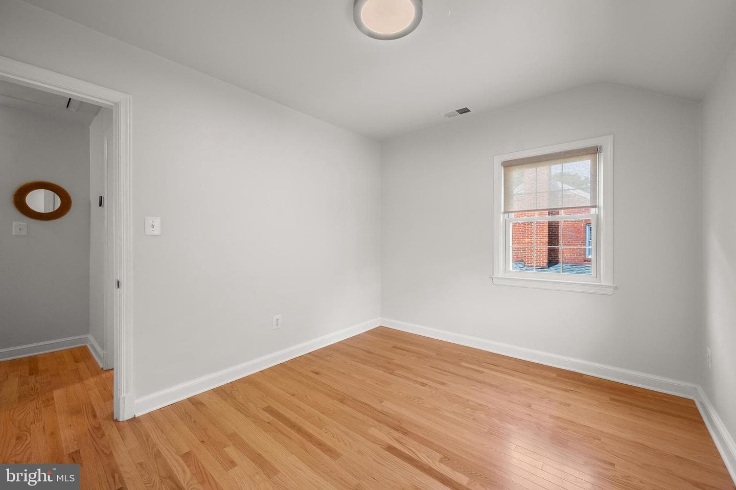 2110 Dayton Street photo 38