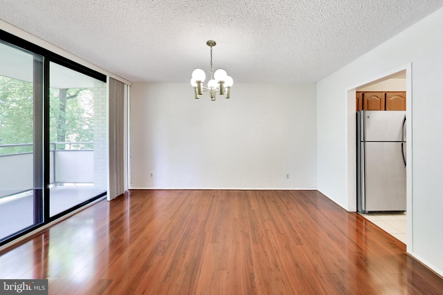 5225 Pooks Hill Rd # 220N photo 12