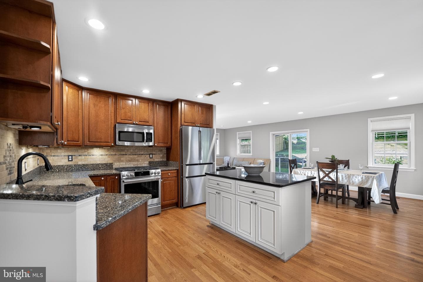 1724 Dublin Drive photo 10