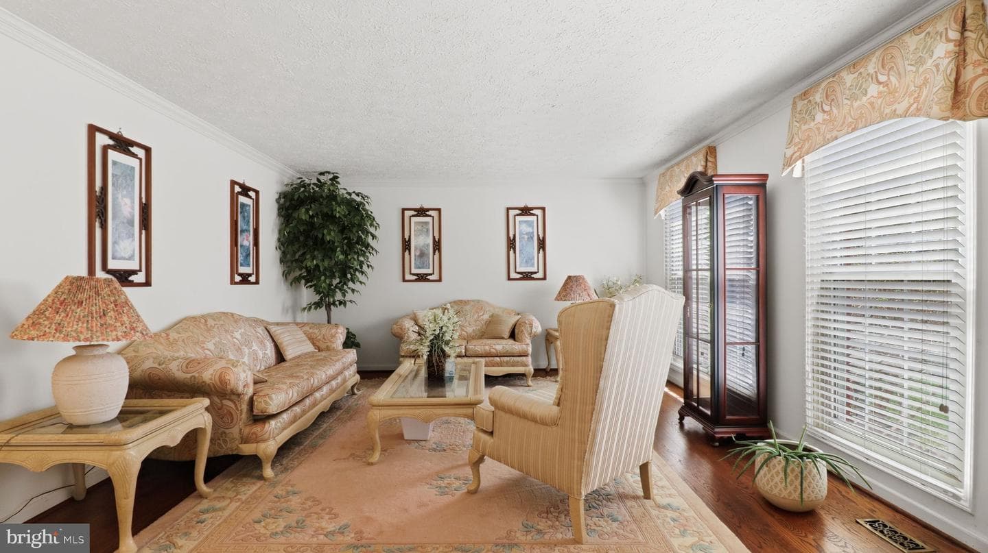 11201 Lake Breeze photo 24
