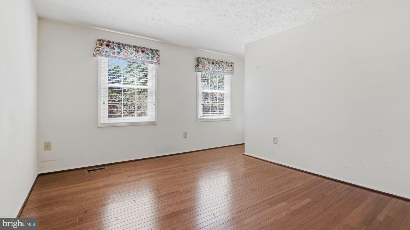 11201 Lake Breeze photo 38