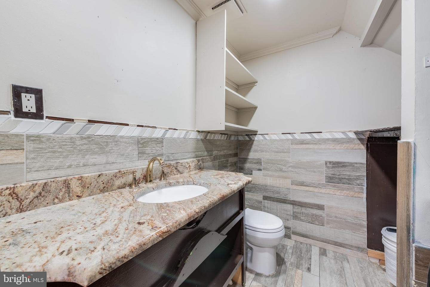 9437 Chadburn Place photo 19