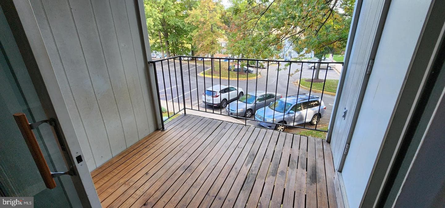 20220 Shipley Terrace #202 photo 13