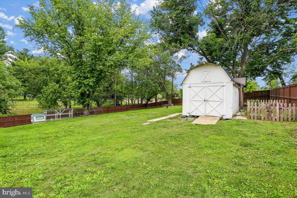 25520 Jonnie Court photo 40