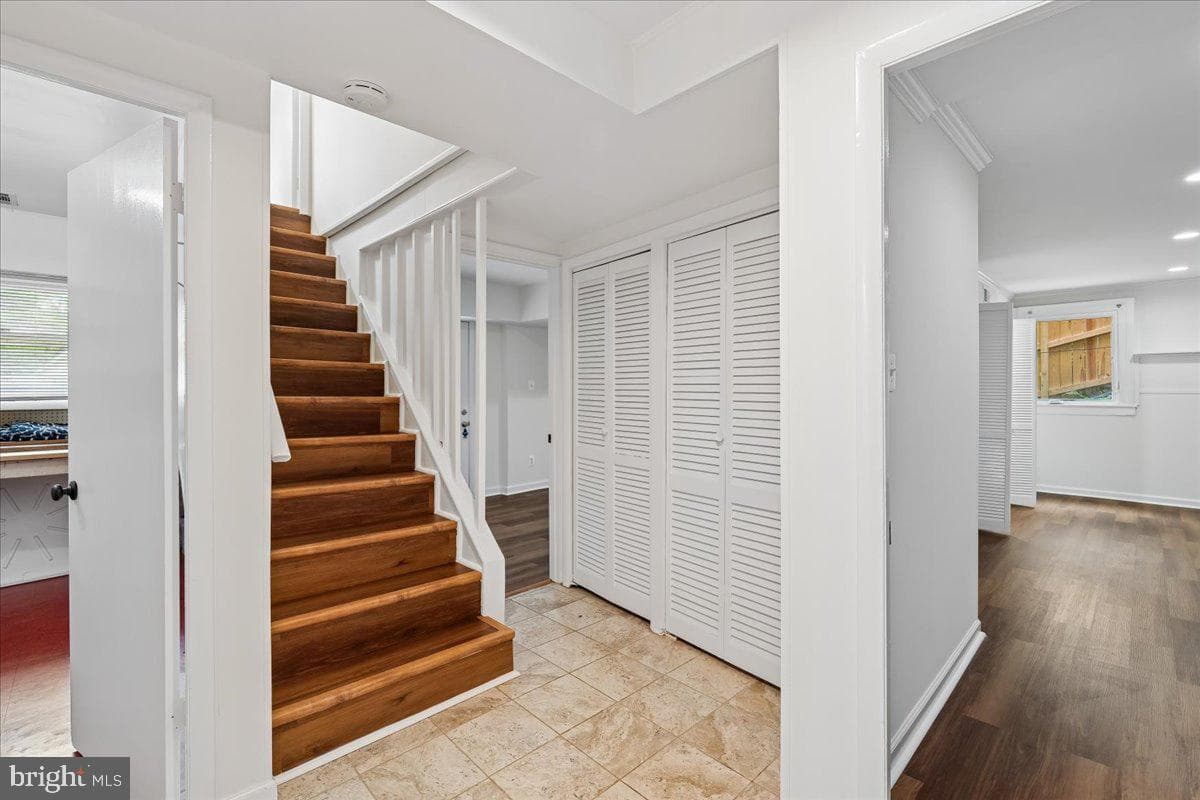 727 Grandin Avenue photo 20