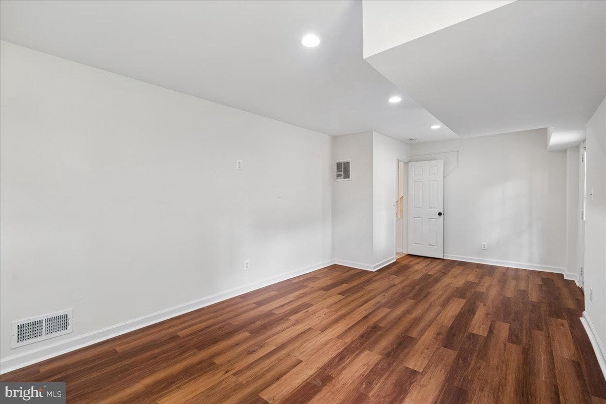 727 Grandin Avenue photo 30