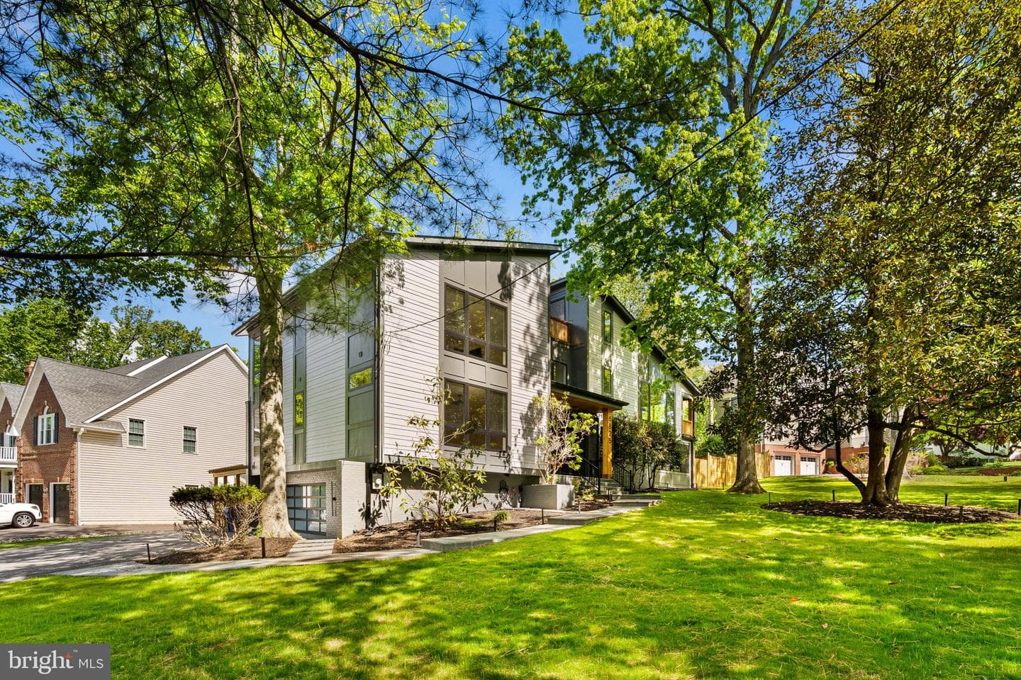 4825 Great Oak Road, Rockville