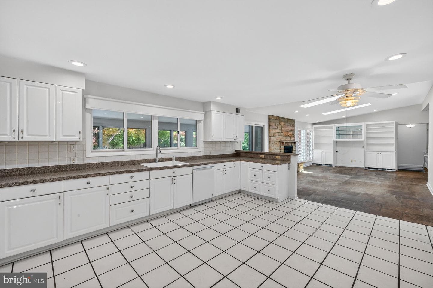 3101 Brooklawn Terrace photo 11