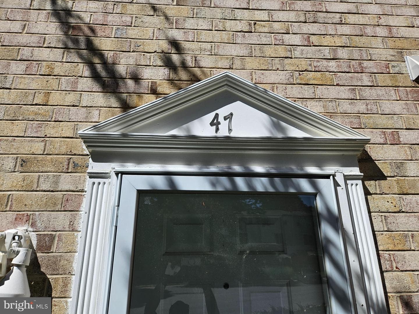 47 Gas Light Court photo 3