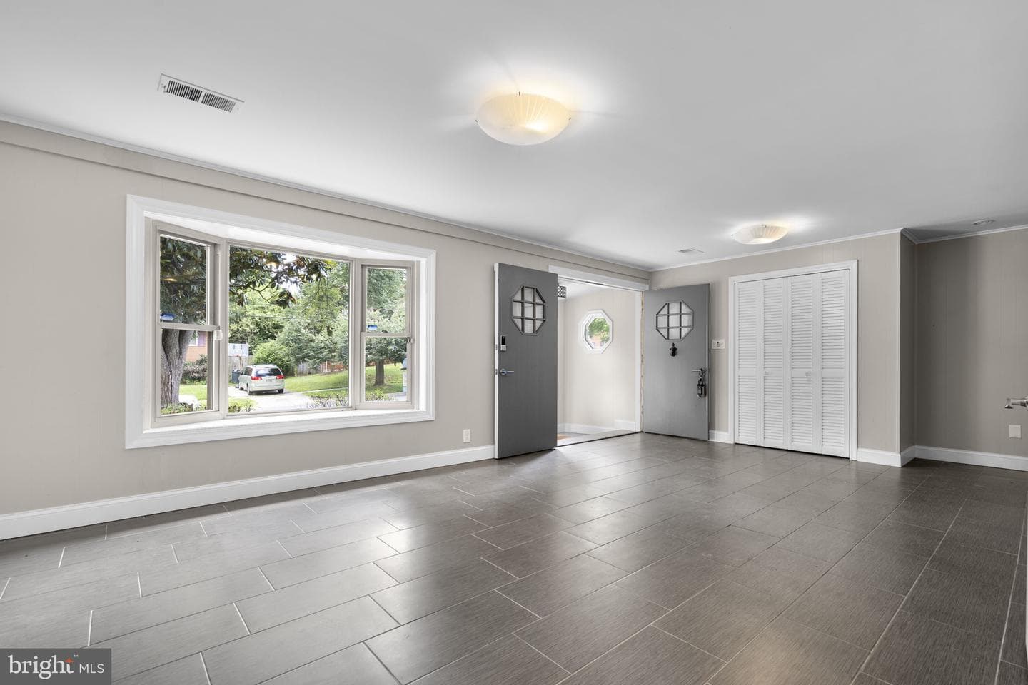822 Loxford Terrace photo 45