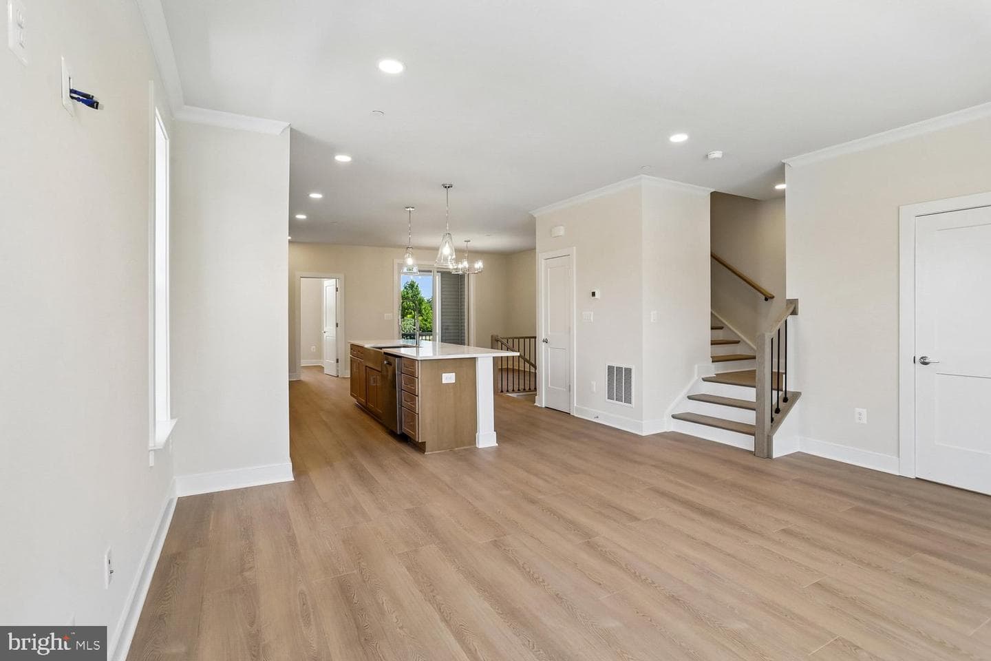 209 Allen Lane photo 19