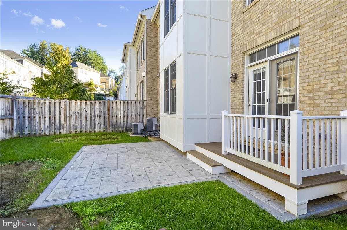 8204 River Quarry Place photo 22