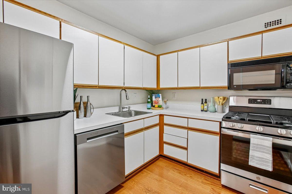 4977 Battery Lane #1-204 photo 10