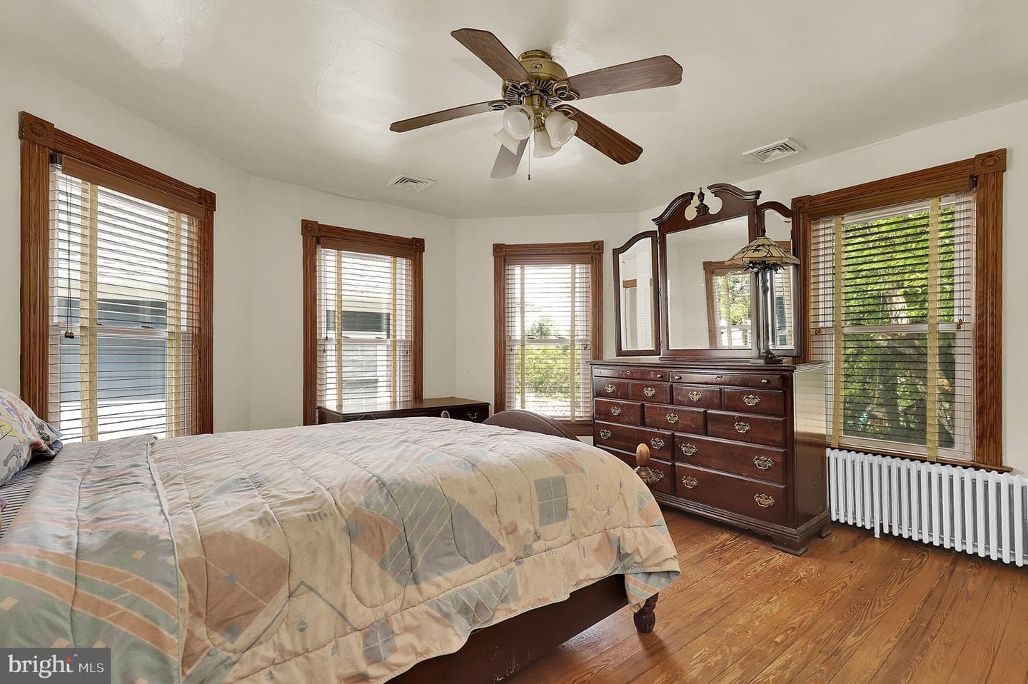13 Cedar Avenue photo 14