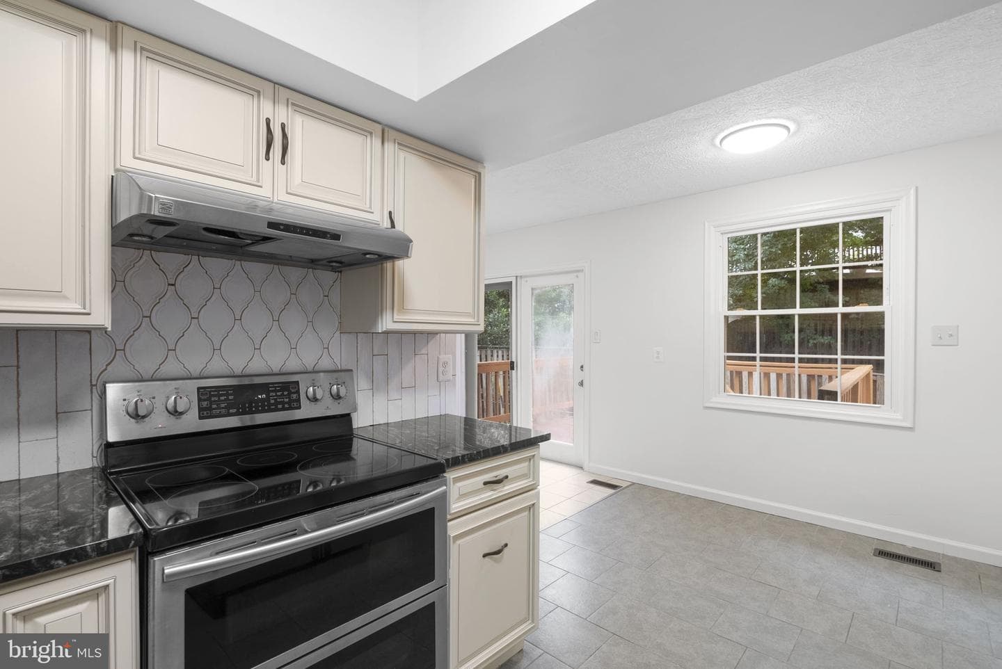 12539 Coral Grove Place photo 11