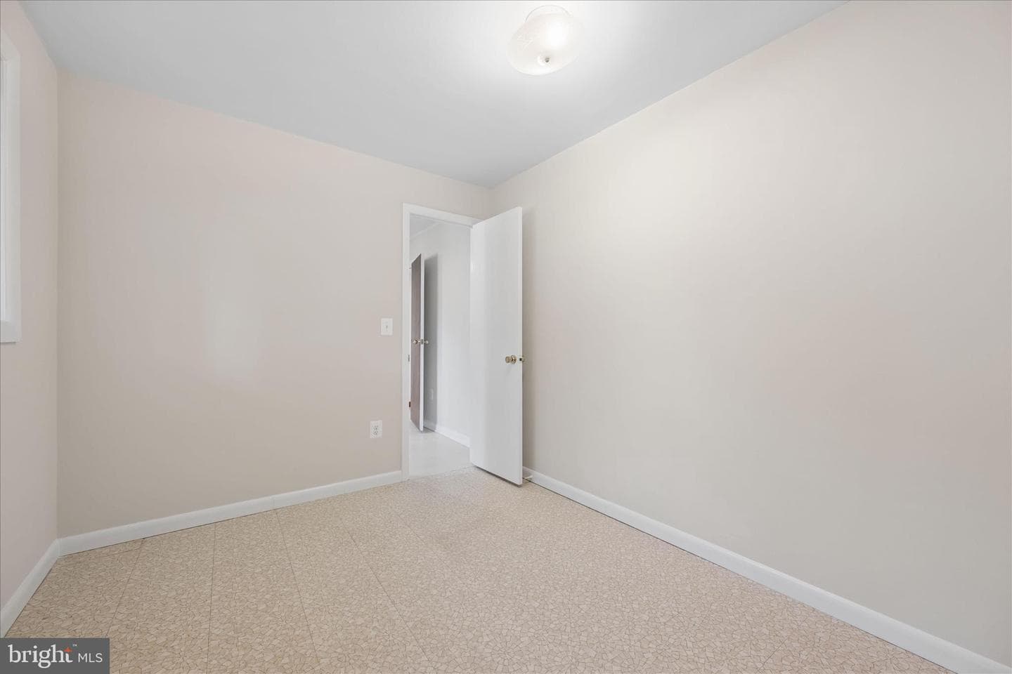 4711 Miltfred Terrace photo 59