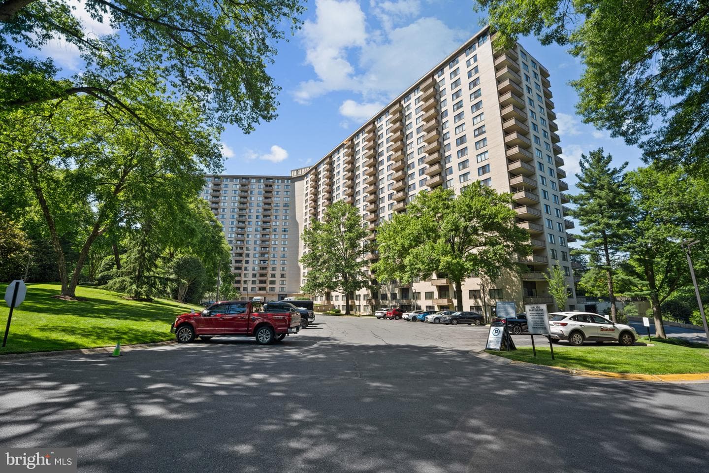 5225 Pooks Hill Road #321s photo 36