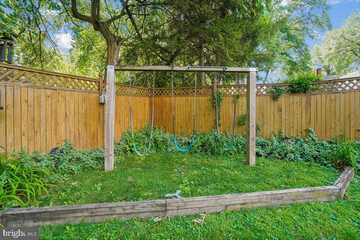 11111 Lund Place photo 39
