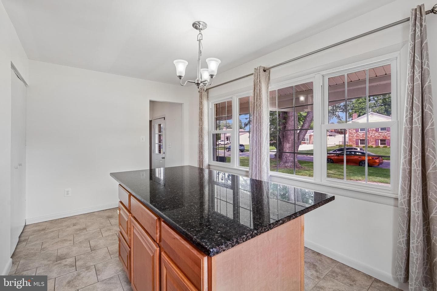 2806 Vixen Lane photo 4