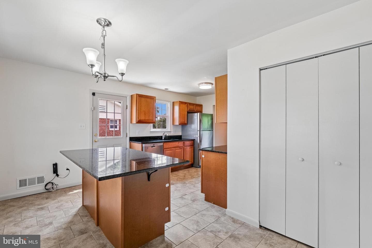 2806 Vixen Lane photo 6