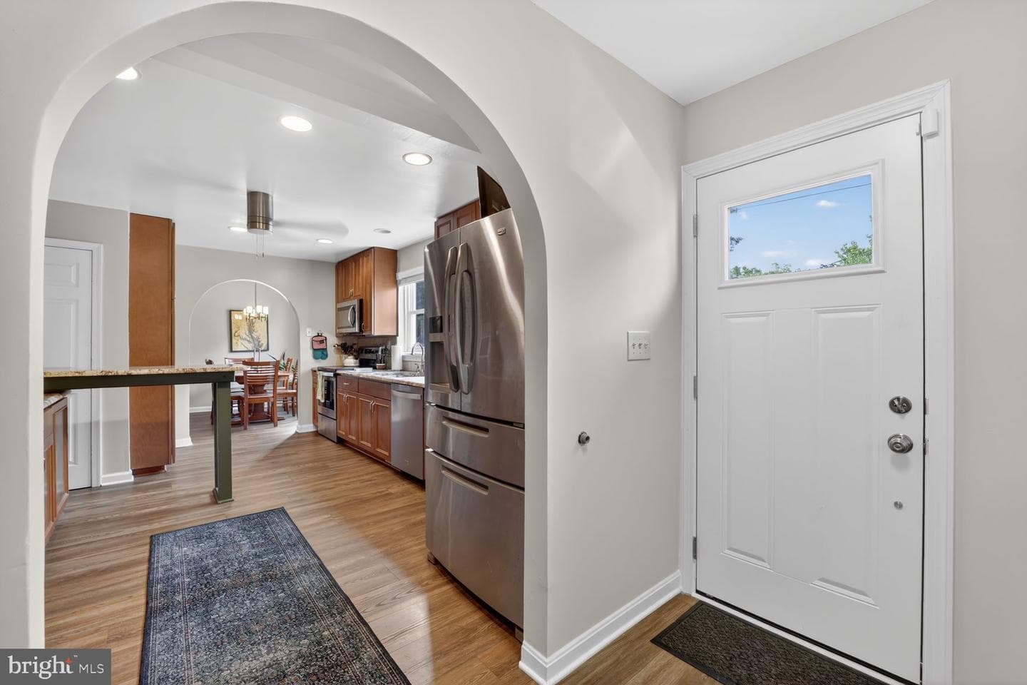 10123 Capitol View Avenue photo 17