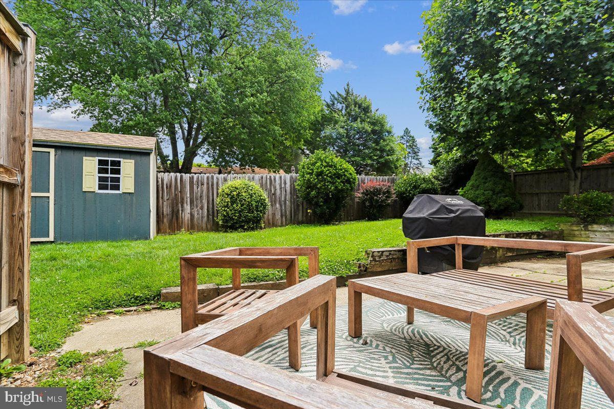 10123 Capitol View Avenue photo 25