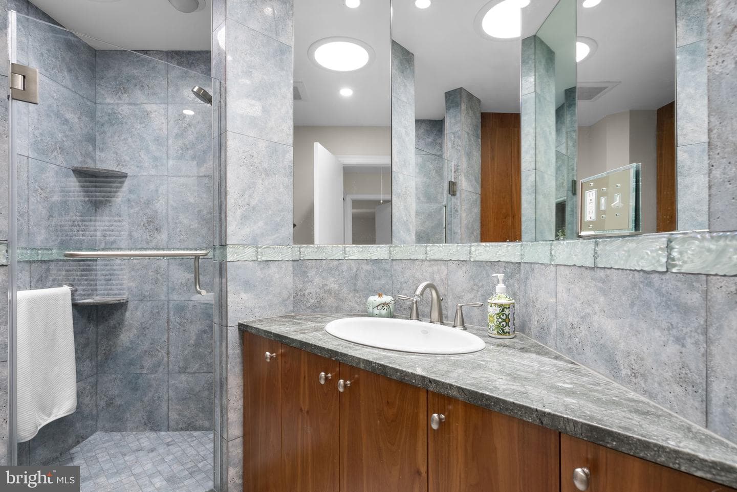 12806 Gaffney Road photo 31