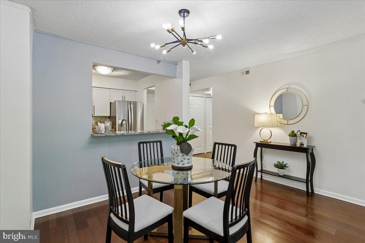 10101 Grosvenor Place #217 photo 8