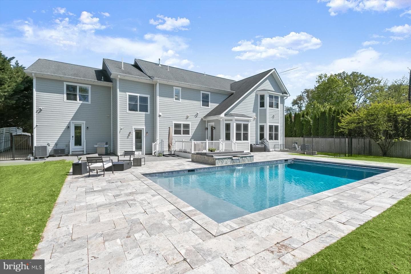 11000 Luxmanor Road, North Bethesda