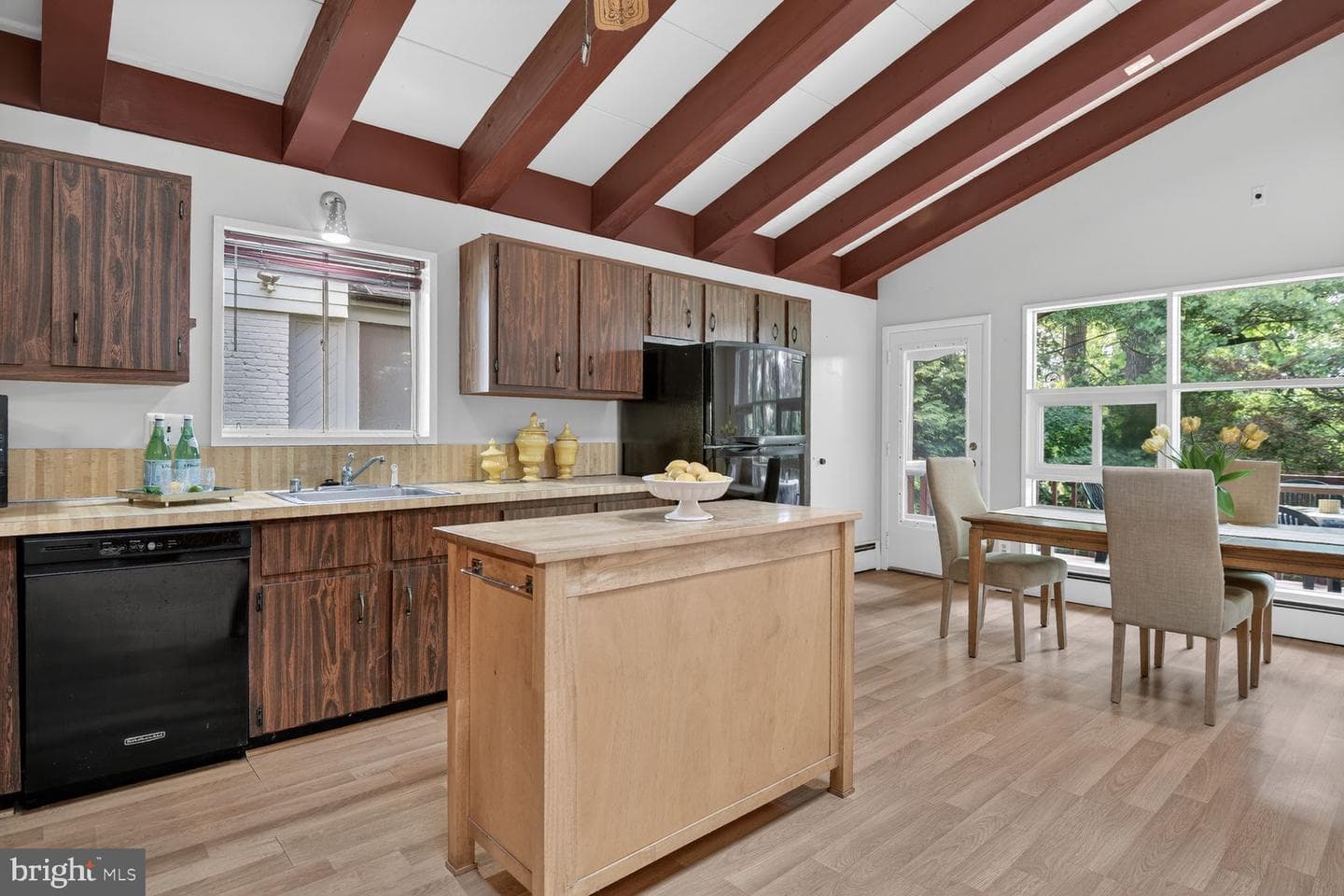 10206 Frederick Avenue photo 11