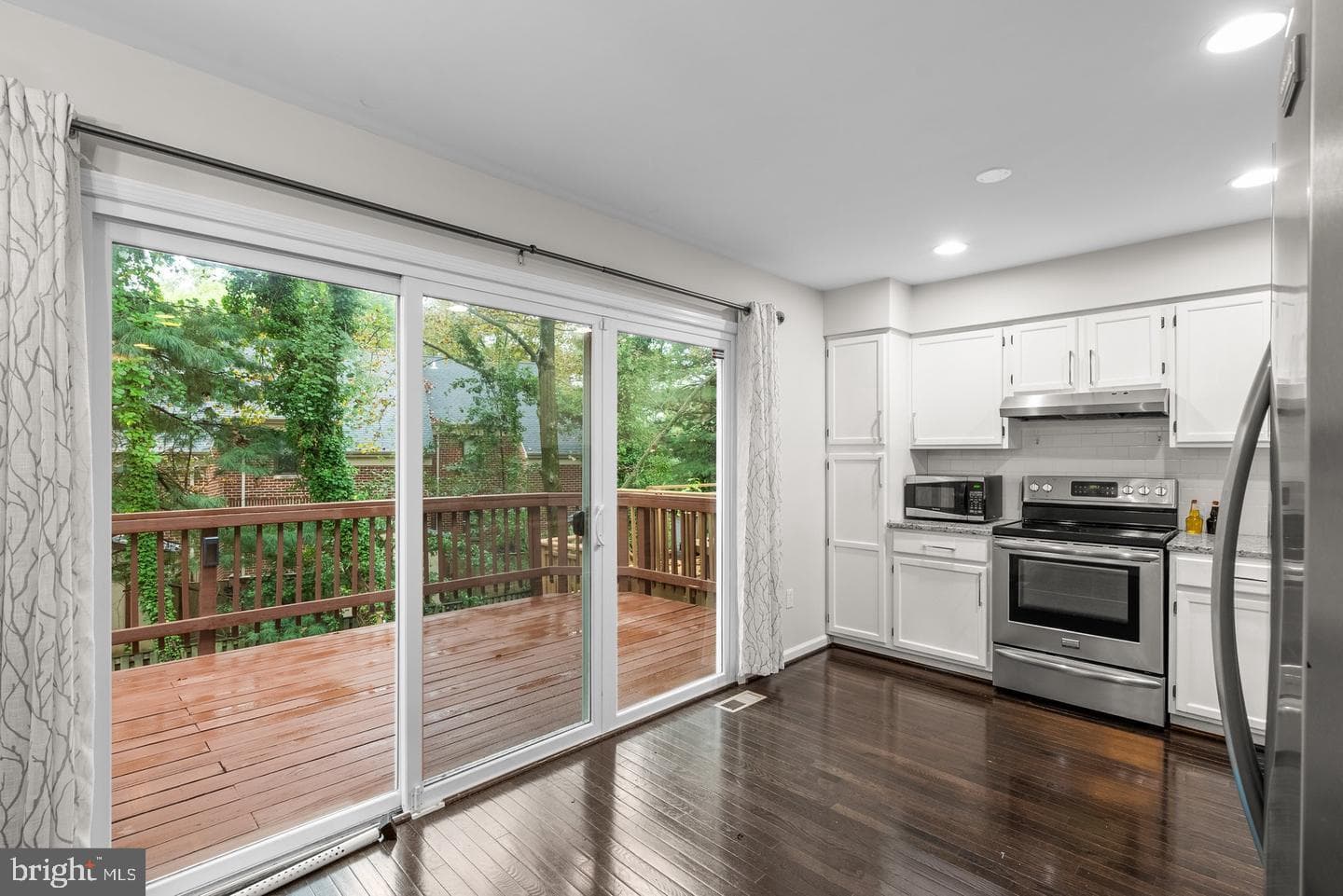 18005 Sunset Lake Court photo 10