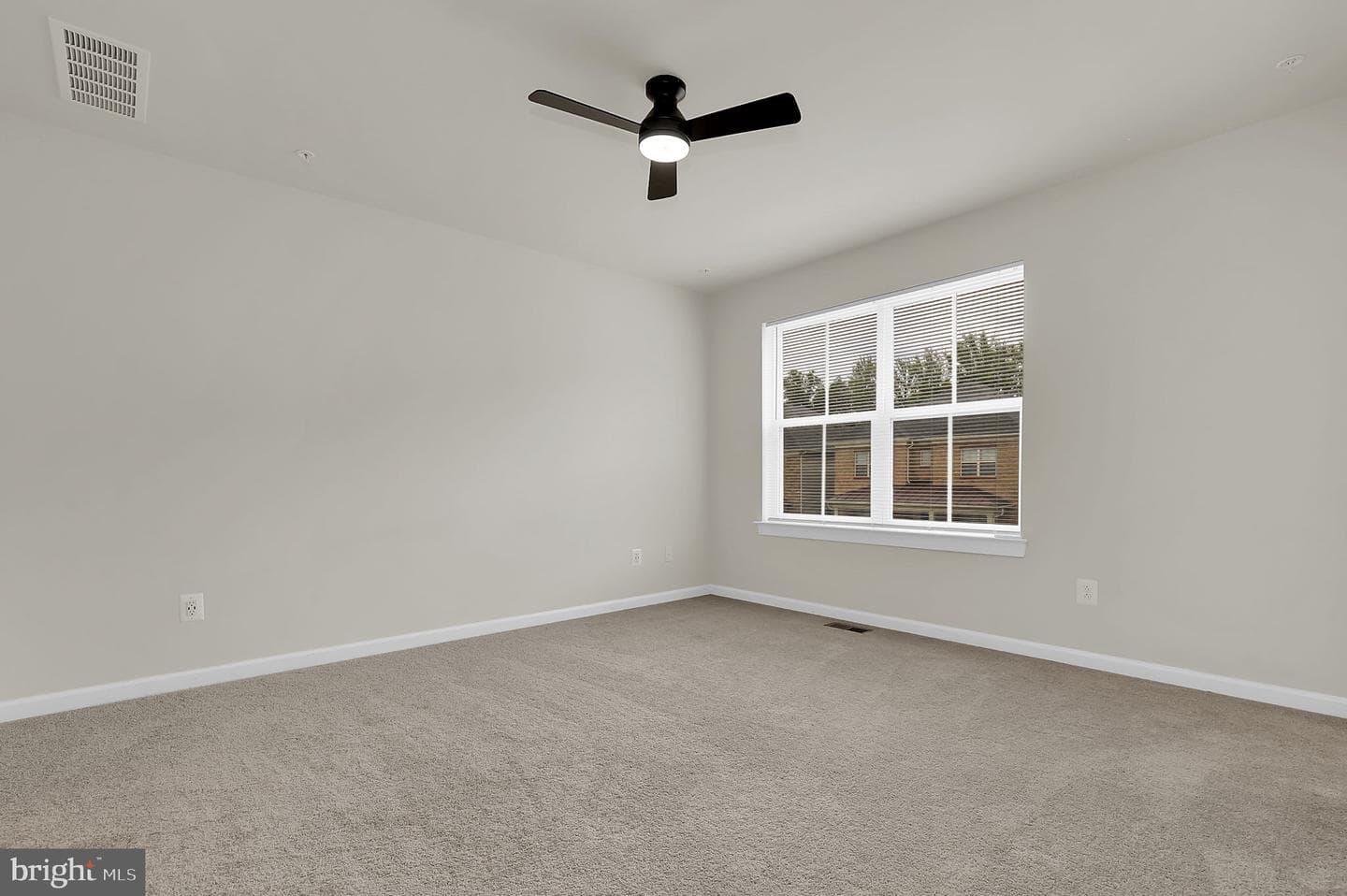 22729 Tate Street photo 16