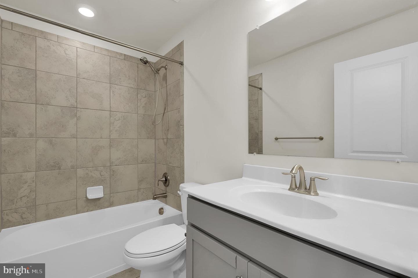 22729 Tate Street photo 21
