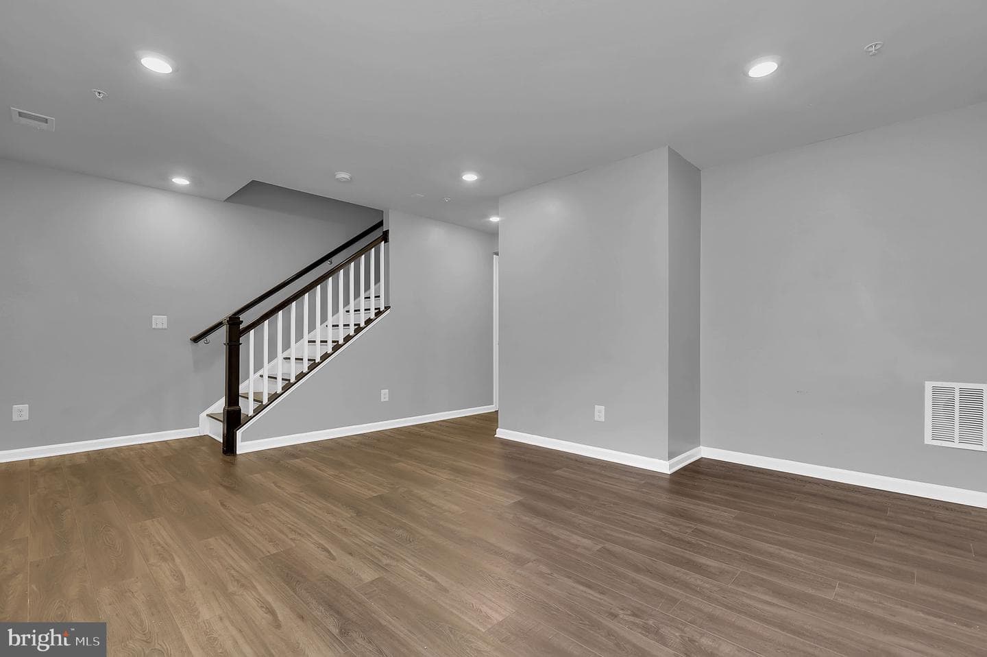 22729 Tate Street photo 34